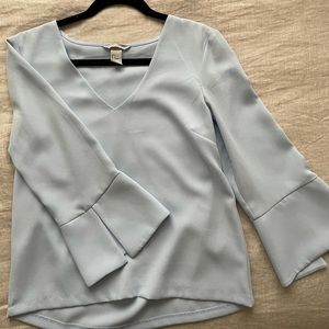 H&M light blue top